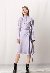 皮革衣裳，映照生活姿态